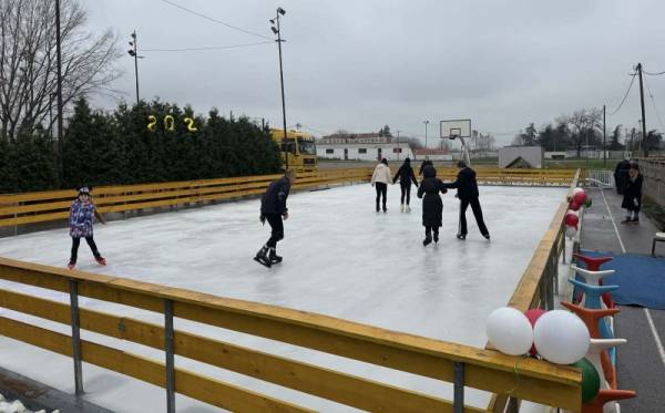 U nedelju besplatno klizanje: Zatvara se sezona na gradskom klizalištu