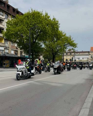 Početak moto sezone okupio je oko 200 vozača u Požarevcu