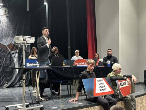 U Požarevcu održano predavanje za maturante o bezbednosti saobraćaja