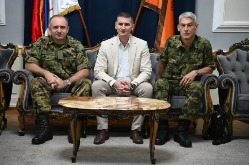 Polaznici Škole nacionalne odbrane posetili zgradu Načelstva u Požarevcu
