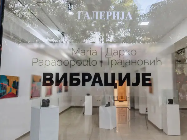 Nova umetnička postavka u Požarevcu: Otvorena izložba „Vibracije“