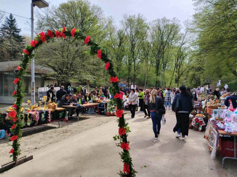 U Poljani otvoren etno festival