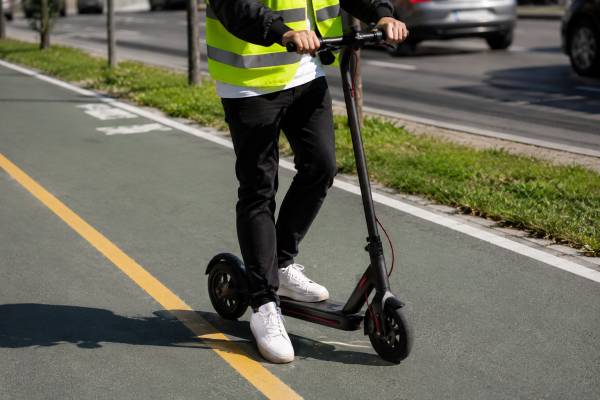 Da li znate koja pravila važe za vozače električnih trotineta? 