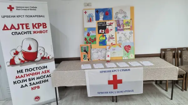 Nagrađeni učenici na konkursu „Krv život znači“