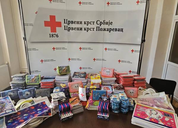 Školski pribor za učenike čiji su roditelji korisnici Narodne kuhinje