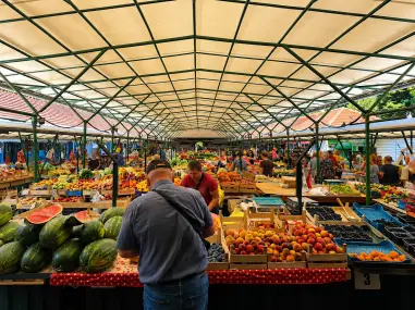 Voće beleži najveći pad cena: Novi podaci RZS-a