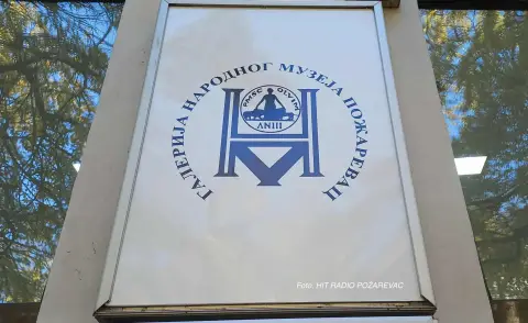 Izložba slika, grafika i skulptura u Galeriji muzeja