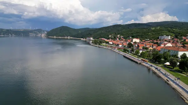 Šest decenija tradicije na obali Dunava: Večeras se krčka najbolja riblja čorba u Golupcu