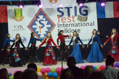 Batuša otvorila „Stig fest“: Danas revija nošnji i defile u Požarevcu
