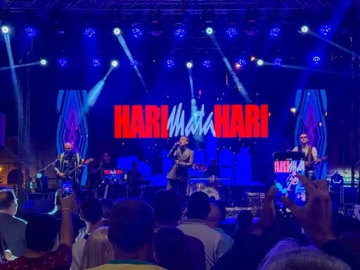 Veče uz hitove Hari Mata Harija pred punim trgom u Požarevcu (FOTO+VIDEO)