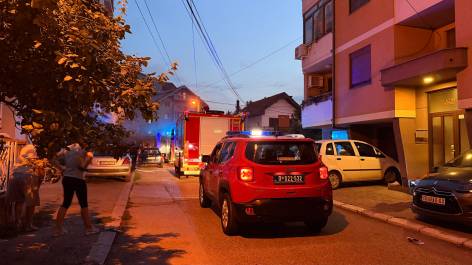Požar u stambenoj zgradi u Požarevcu: Evakuisani stanari