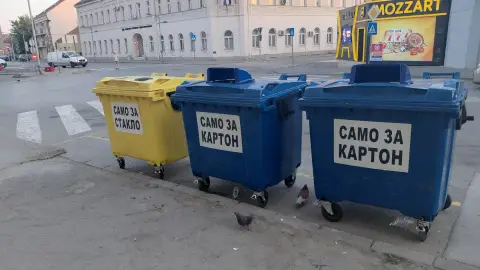  Novi kontejneri za staklo i karton stigli u Požarevac: Evo gde se nalaze