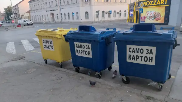  Novi kontejneri za staklo i karton stigli u Požarevac: Evo gde se nalaze
