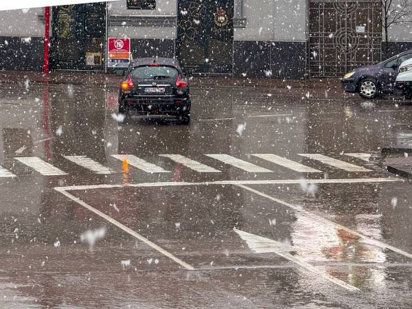 Snežne padavine širom zemlje: RHMZ izdao upozorenje
