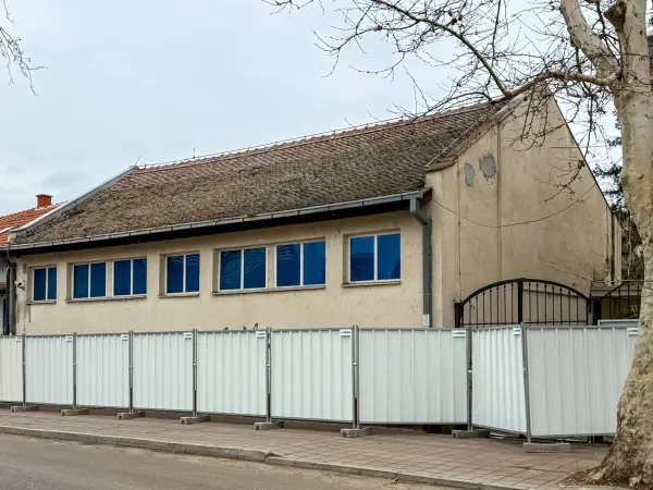 Darko Glišić obilazi radove na Galeriji Milene Pavlović Barili