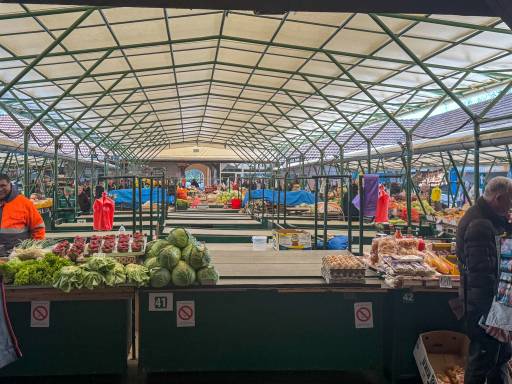 Cene na pijaci „Krug“ u Požarevcu: Jagode 500 dinara, paradajz i krastavac po 300