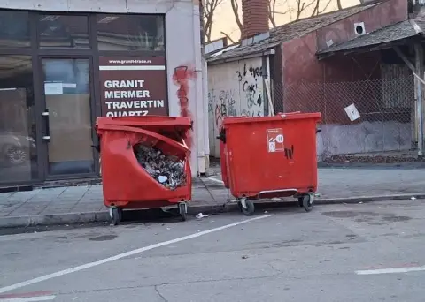 Izgoreo kontejner u centru Požarevca: sumnja na odlaganje vrućeg pepela