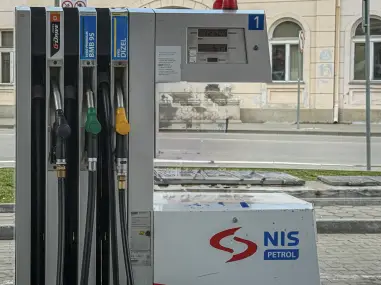 Vlada produžila uredbu o cenama goriva za još 150 dana