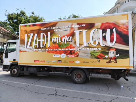 Sutra se u Požarevcu kuva ajvar: Stiže karavan „Izađi mi na teglu“