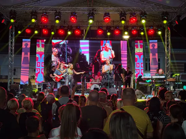 Neverne bebe otvorile muzički program LjKI