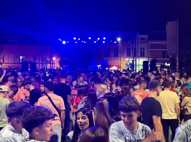 Veče za maturante: Ovako je izgledala proslava na Gradskom trgu (FOTO+VIDEO)