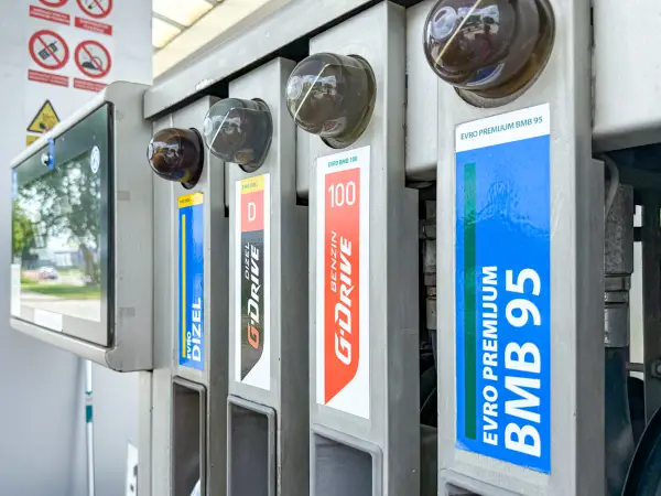Cene dizela i benzina više za dva dinara