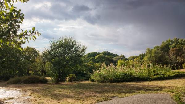 Stiže novembarsko zahlađenje: Kiša u većem delu Srbije, na planinama sneg