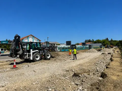 Apel vozačima: Ne parkirajte vozila u delu Porečke ulice kod autobuske stanice
