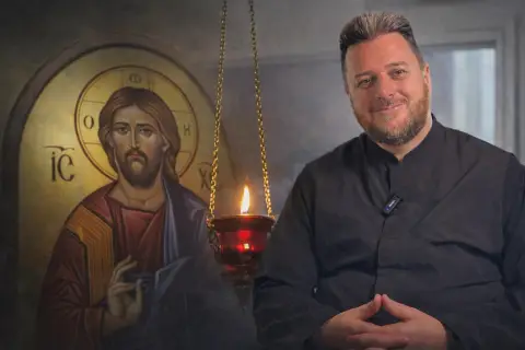 Vaskršnja noć u Crkvi Svete Petke u Požarevcu: Liturgija u ponoć