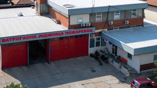 Požarevački vatrogasci se smenjuju na 24 sata, ispomoć se nastavlja